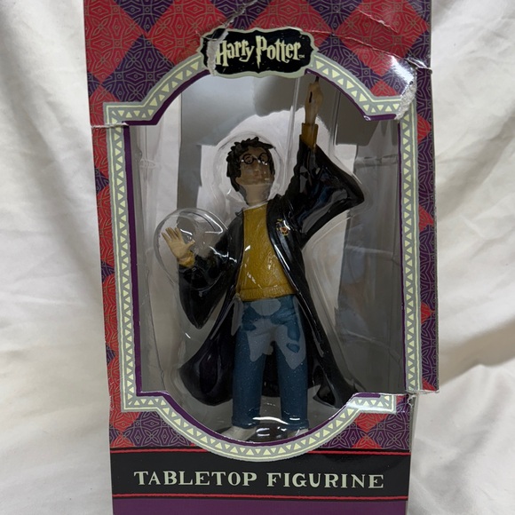 Warner Bros NEW OPEN BOX HARRY POTTER FIGURE - W/STAND TABLE TOP WARNER BROS. - Picture 2 of 7